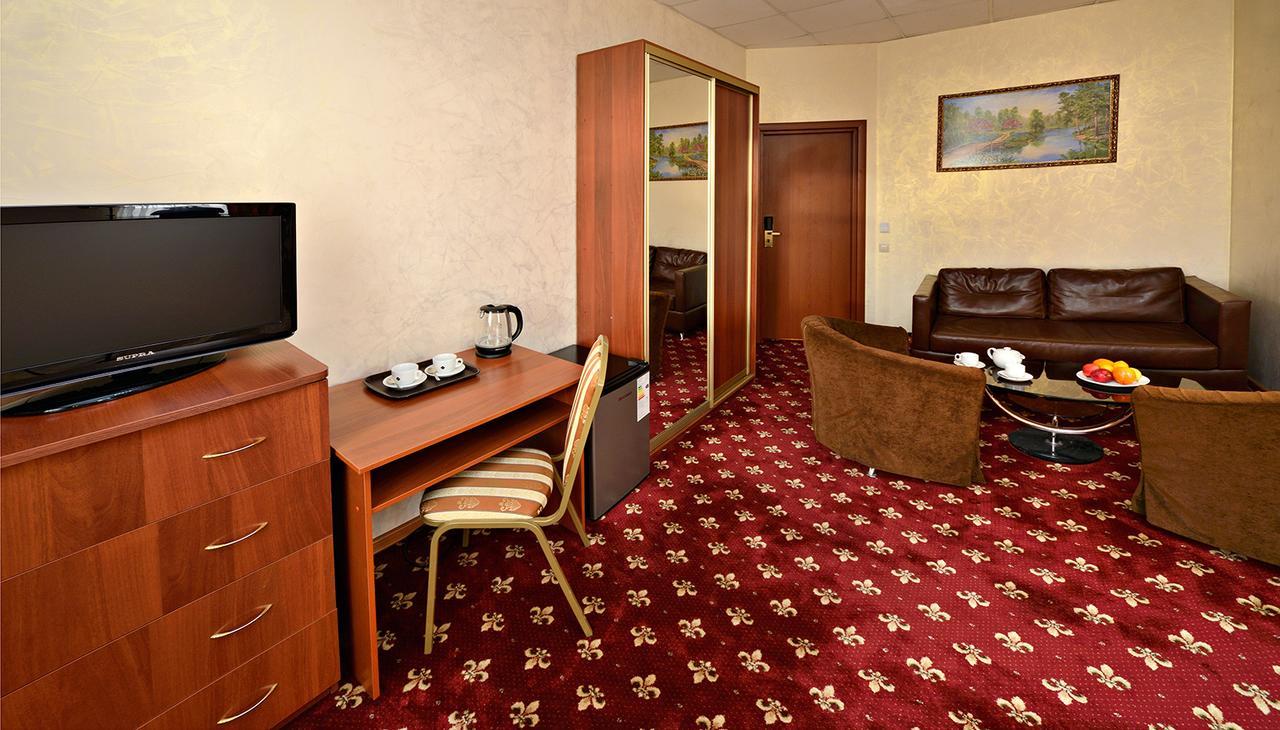 Rus Hotel Moscú Exterior foto